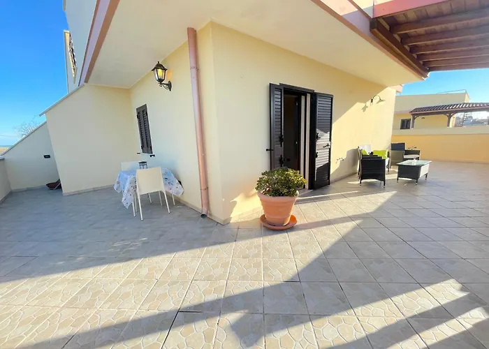 Salapia House