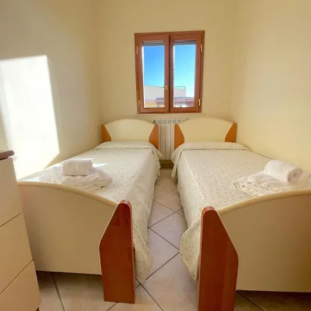 Salapia House *
