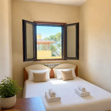 Salapia House *