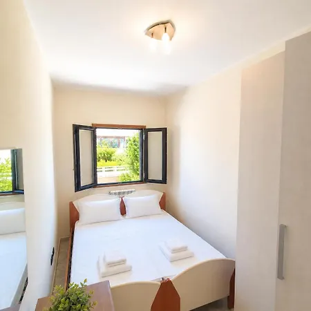 Salapia House *